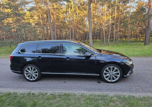 Volkswagen Passat cena 67900 przebieg: 217000, rok produkcji 2015 z Śrem małe 742